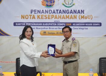 Dukung Wilayah Bebas Korupsi BPN Dompu Bersama Kejari Tandatangan Nota Kesepahaman